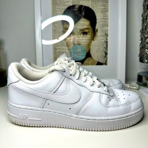 Women’s Nike Air Force 1 White Sneakers Size 8.5